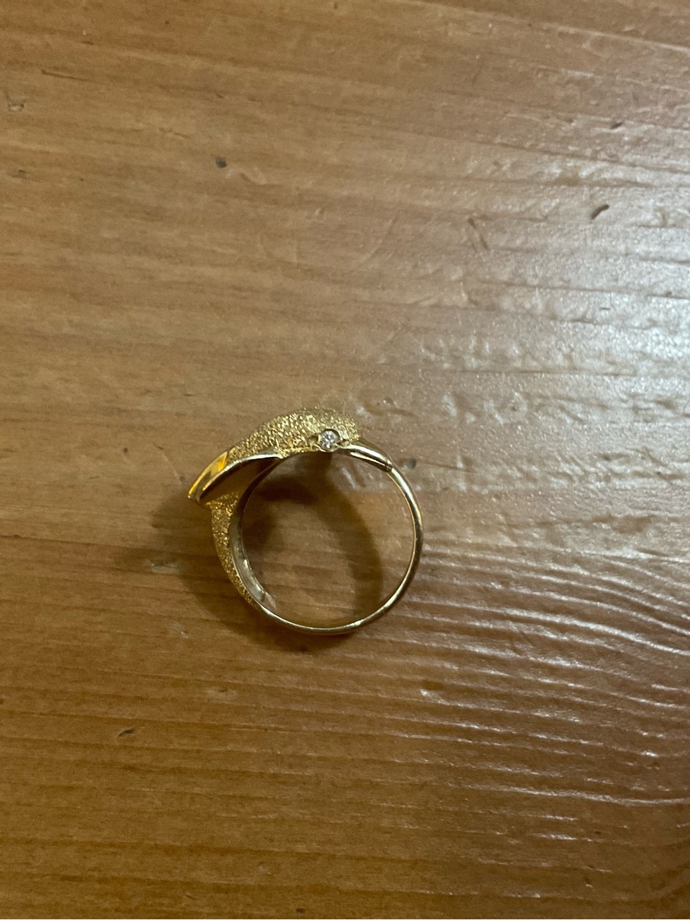 Beverly Hills Gold: 14k. Wrap around dolphin ring with diamond eyes size six (6) - Picture 3 of 6